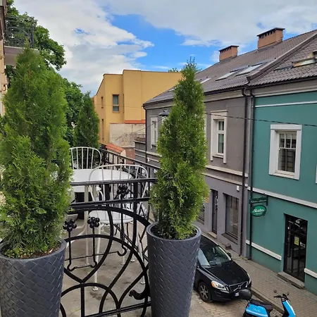 Amber Self Check-in Oldtown