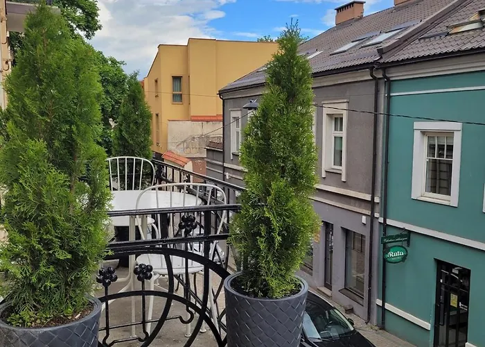 Amber Self Check-in Oldtown